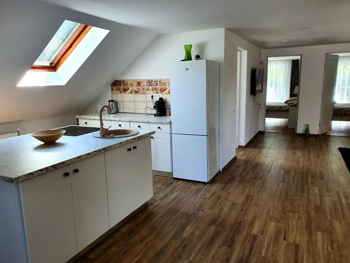 Twins Apartments Sovata Luaran gambar