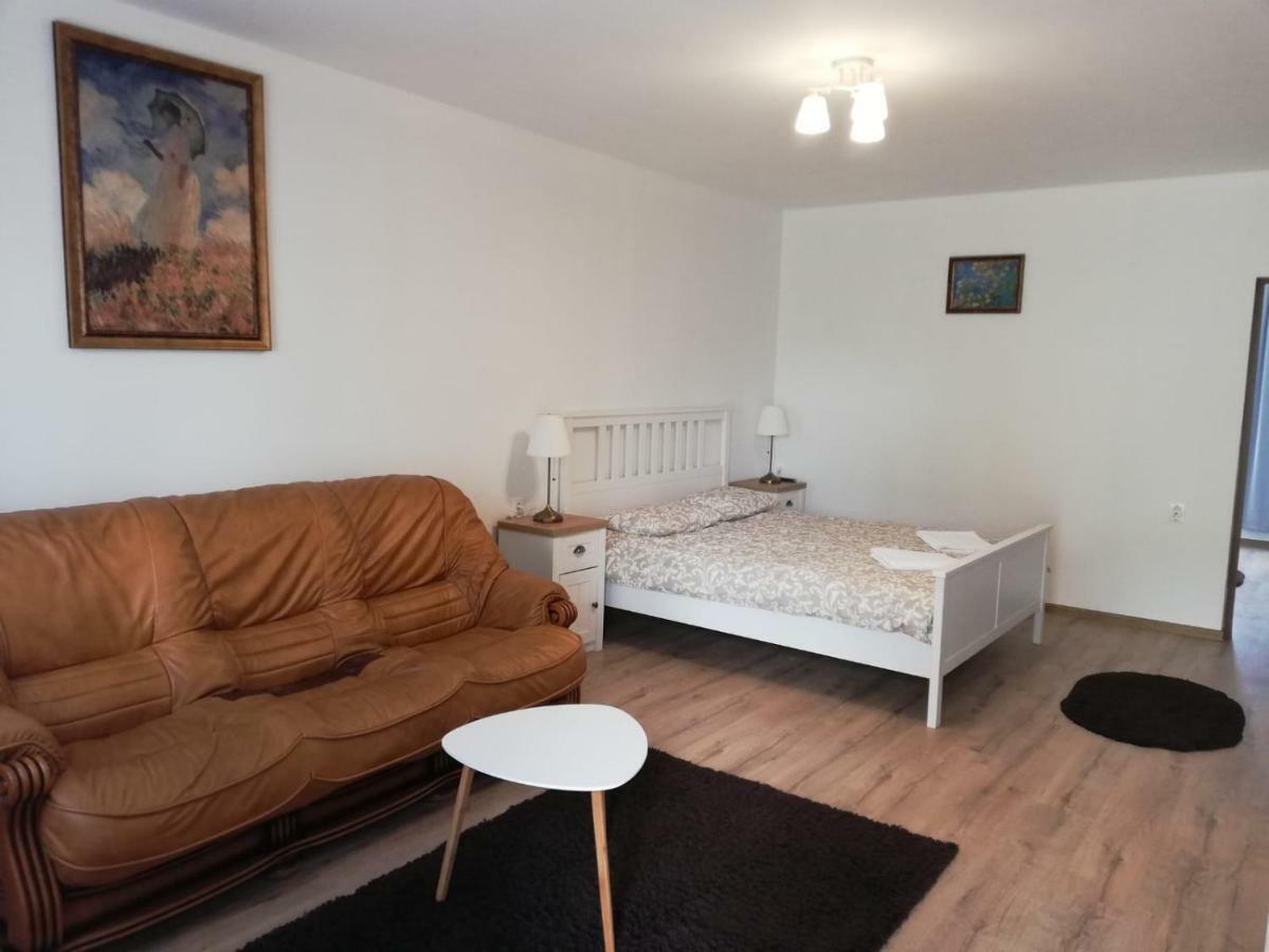 Twins Apartments Sovata Luaran gambar